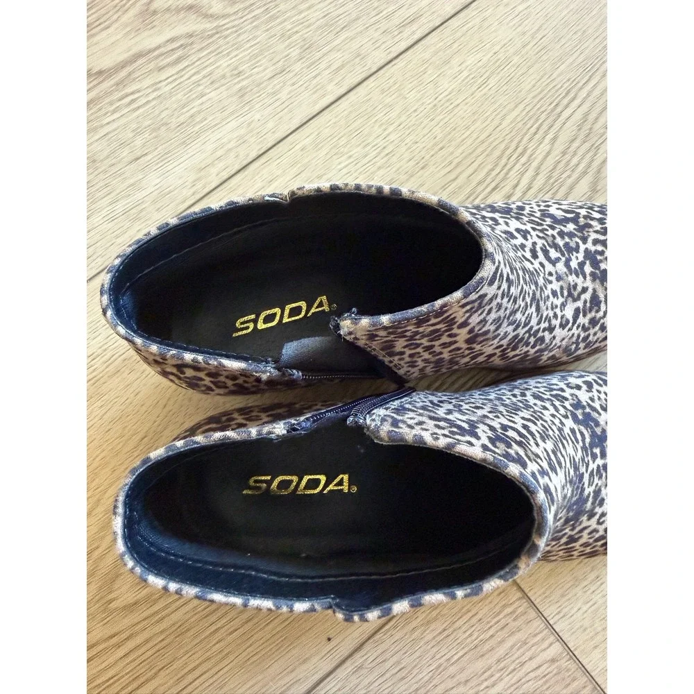 Soda Womens Leopard Print Ankle Booties Low Block Heel Side Zip Brown Size‎ 7.5